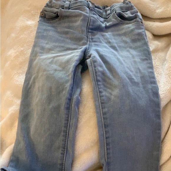 3T boys shirts, yellow hoodie is 2T, black shirt is 2T. To big for my son. - Picture 1 of 16